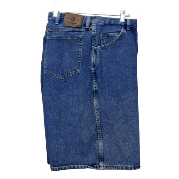 Wrangler Jean Shorts 46 Blue Denim Medium Wash Inseam 9.5 100% Cotton - Picture 1 of 8